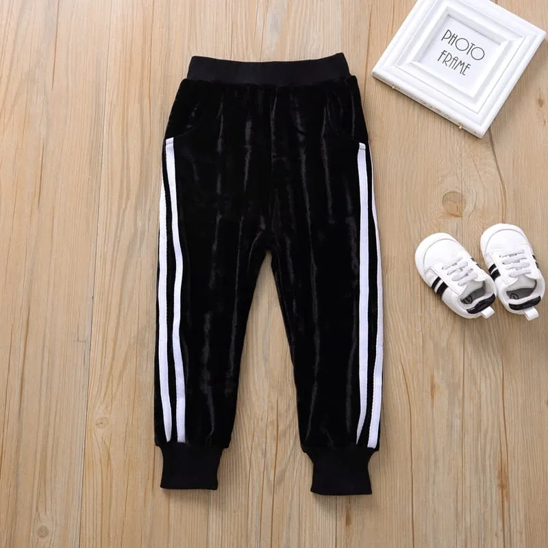30 Pieces) Wholesale Kids Cute Rabbit Ear Design Hoodie And Pants Set