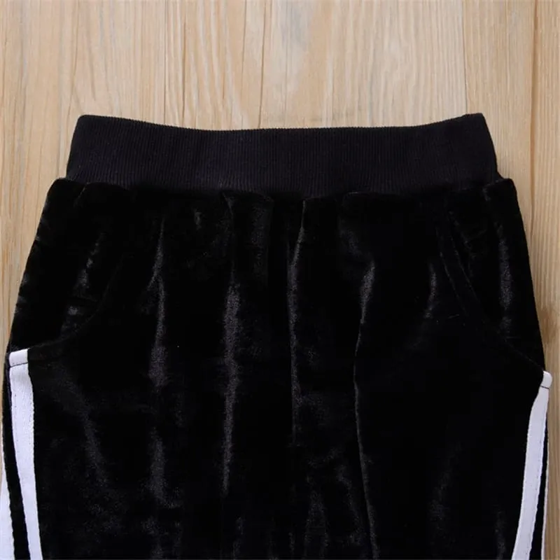 30 Pieces) Wholesale Kids Cute Rabbit Ear Design Hoodie And Pants Set