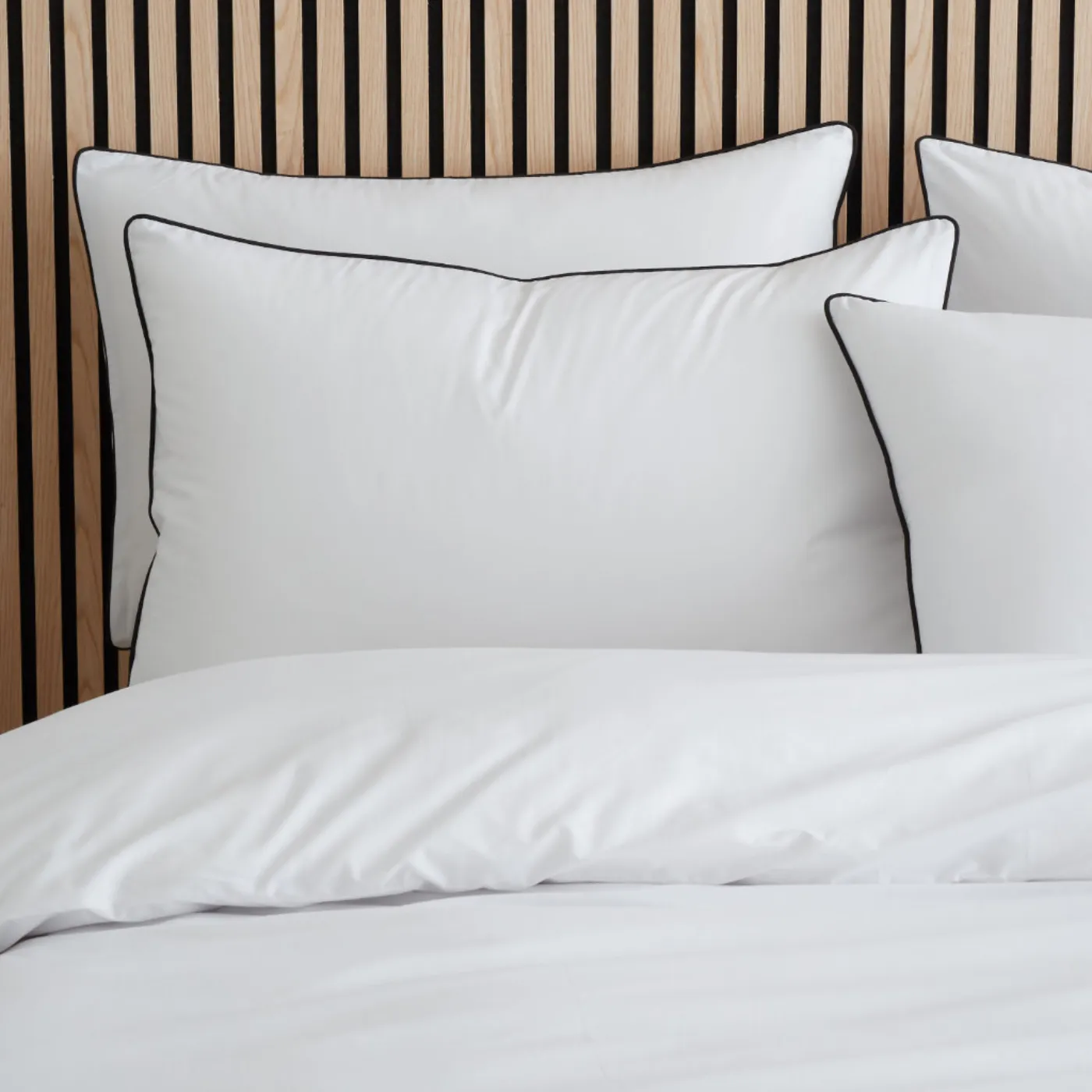 Cotton Piped White Duvet Set