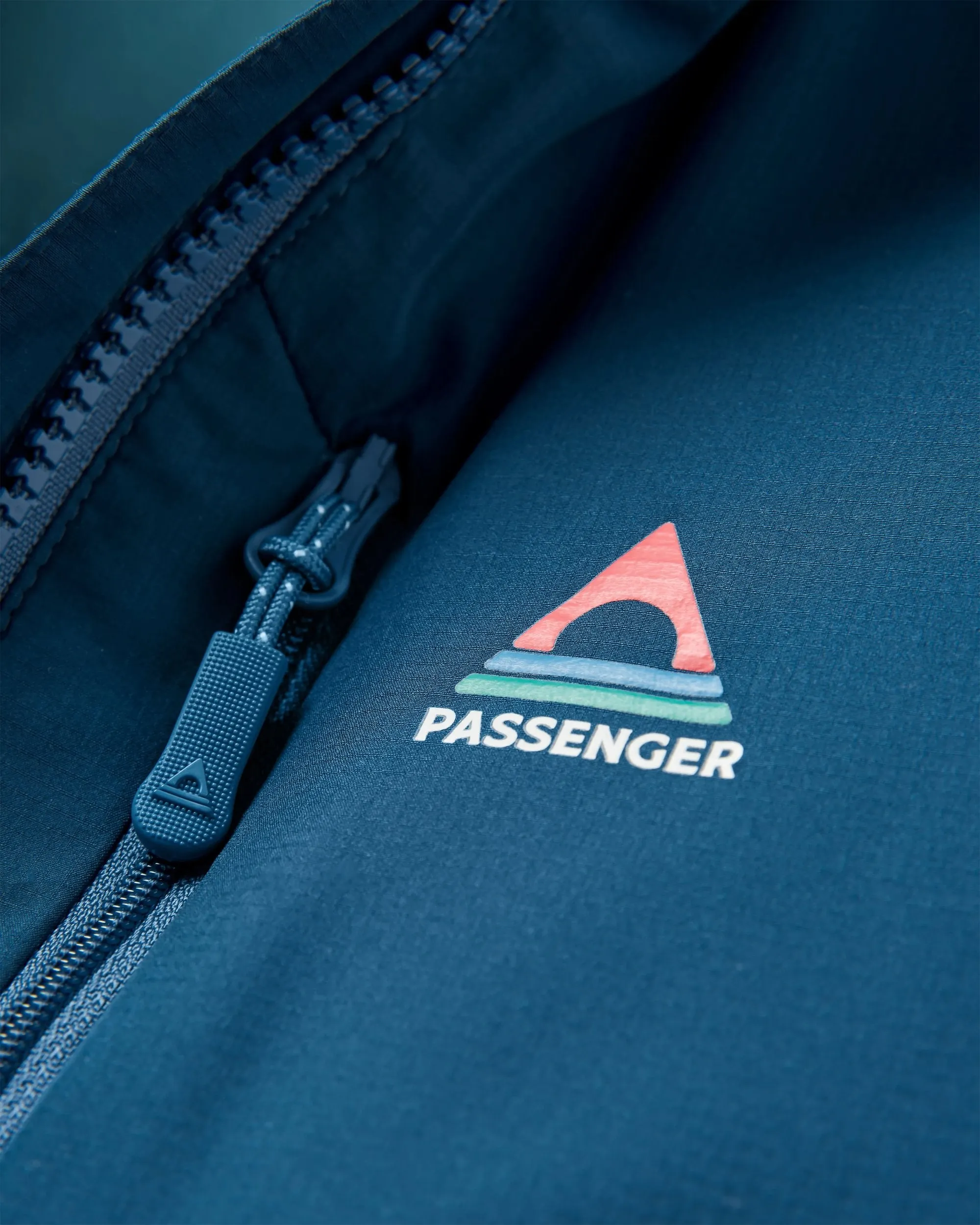 Daybreak Lightweight Recycled Thermore® Insulated Jacket - Rich Navy/Dark Denim/Arctic
