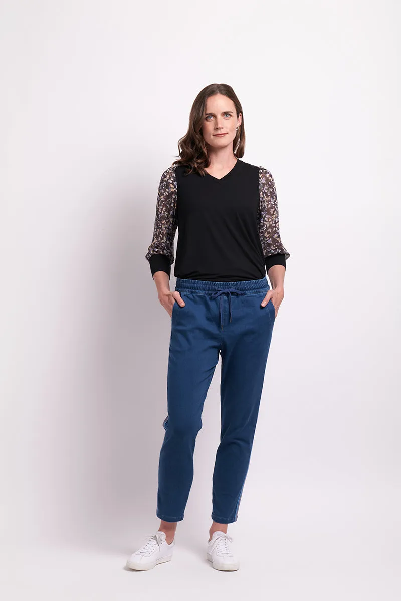 Jog Along Jeans in Light Wash