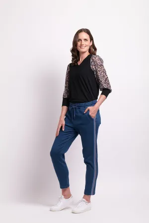 Jog Along Jeans in Light Wash