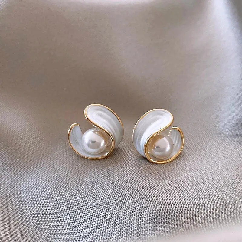 Liorie™ - Pearl Spiral Earrings