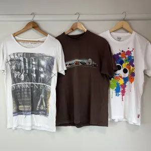 Silent Theory, Uniqlo & Covington Mens T-Shirt Bundle Size Small (3 T-Shirts)