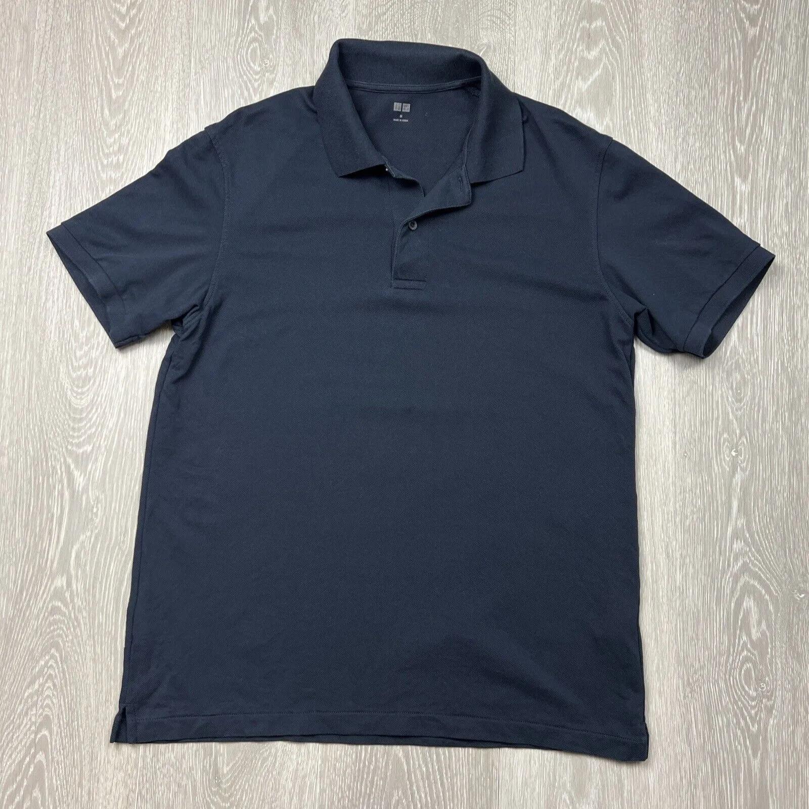 Uniqlo Mens Polo Shirt Bundle Size Medium (2-Shirts)