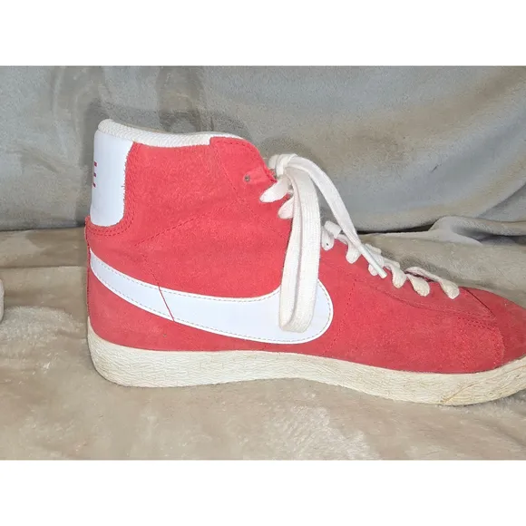 Unisex Red Nike Blazers youth 7