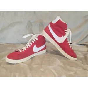 Unisex Red Nike Blazers youth 7